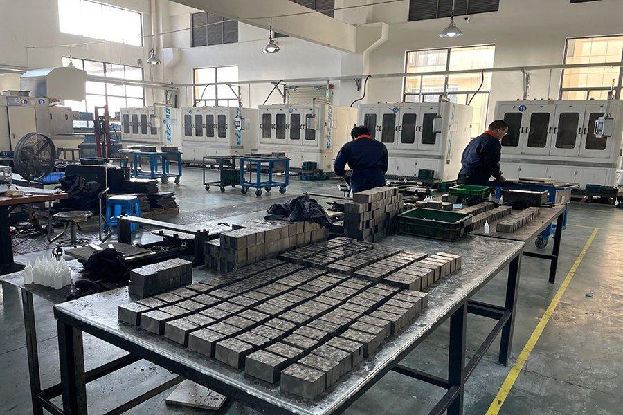 Laatste bedrijfsblogs China's nieuwste exportbeleid voor zeldzame aardmagneten