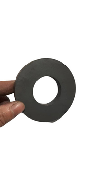 kopen Harde diametraal Gemagnetiseerde de Douanegrootte Y30 Y35 van Ferrietring magnet D65X32X20mm online manufacture