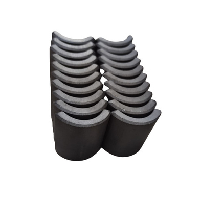 kopen De industriële Magneet van de Ferrietboog voor van het Tredmolenmotor/Water Pompen/Gelijkstroom-Motor online manufacture
