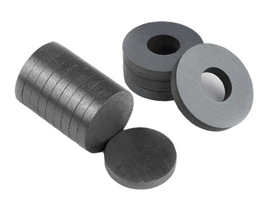 kopen De industriële Gesinterde Permanente Ceramische Boogvormige Schijf van de het Blokring van de Ferrietmagneet online manufacture
