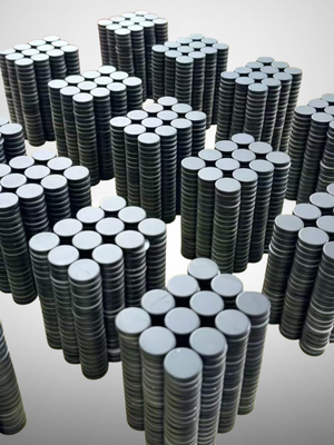 kopen Industrieel gebruik Neodymium zwart epoxy zeldzame aarde N35 Kleine schijfmagneet Voor koelkast online manufacture